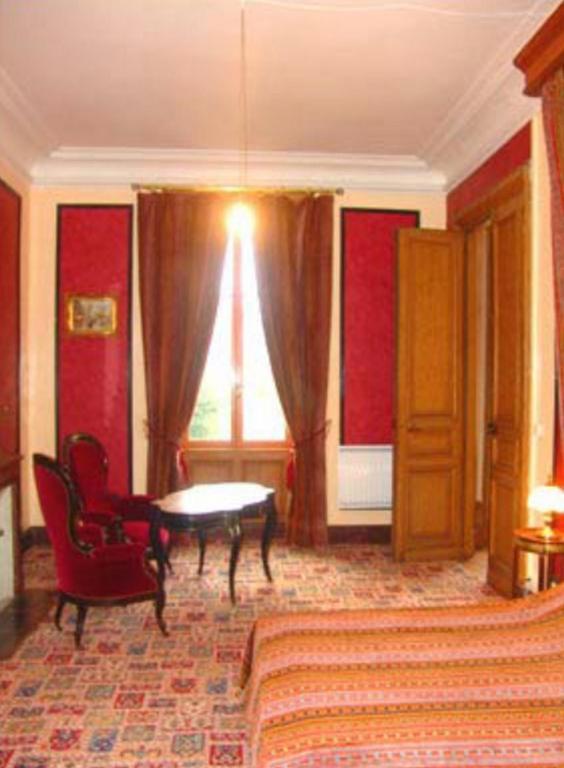 Chateau De La Court D'Aron Bed & Breakfast Saint-Cyr-en-Talmondais Room photo